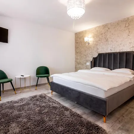 Valea Magurii Pensión Novaci-Străini