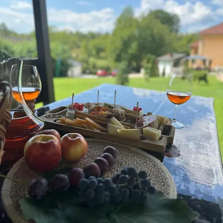 Valea Magurii Pensión Novaci-Străini